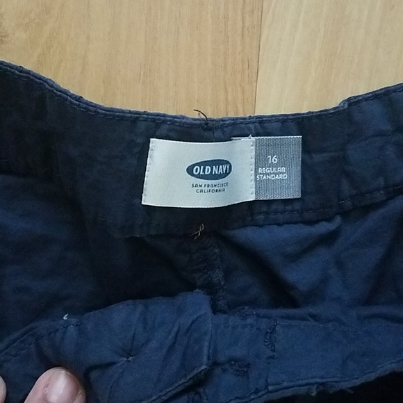 Old Navy shorts - Picture 2 of 3